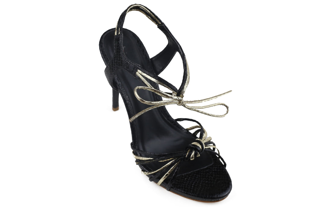 Sandália Cuck'S Salto Alto Preta E Dourada