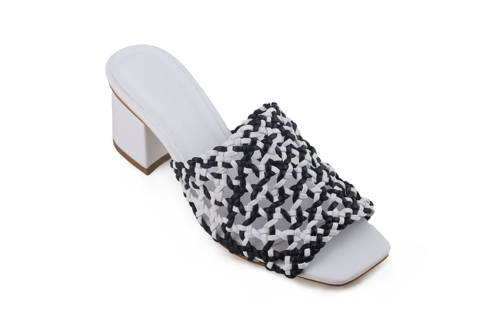 Tamanco Izabel Salto De Bloco Preto E Branco